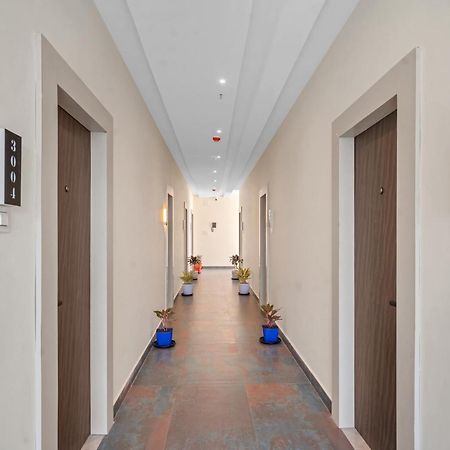 Hotel Sky Land Khammam Экстерьер фото