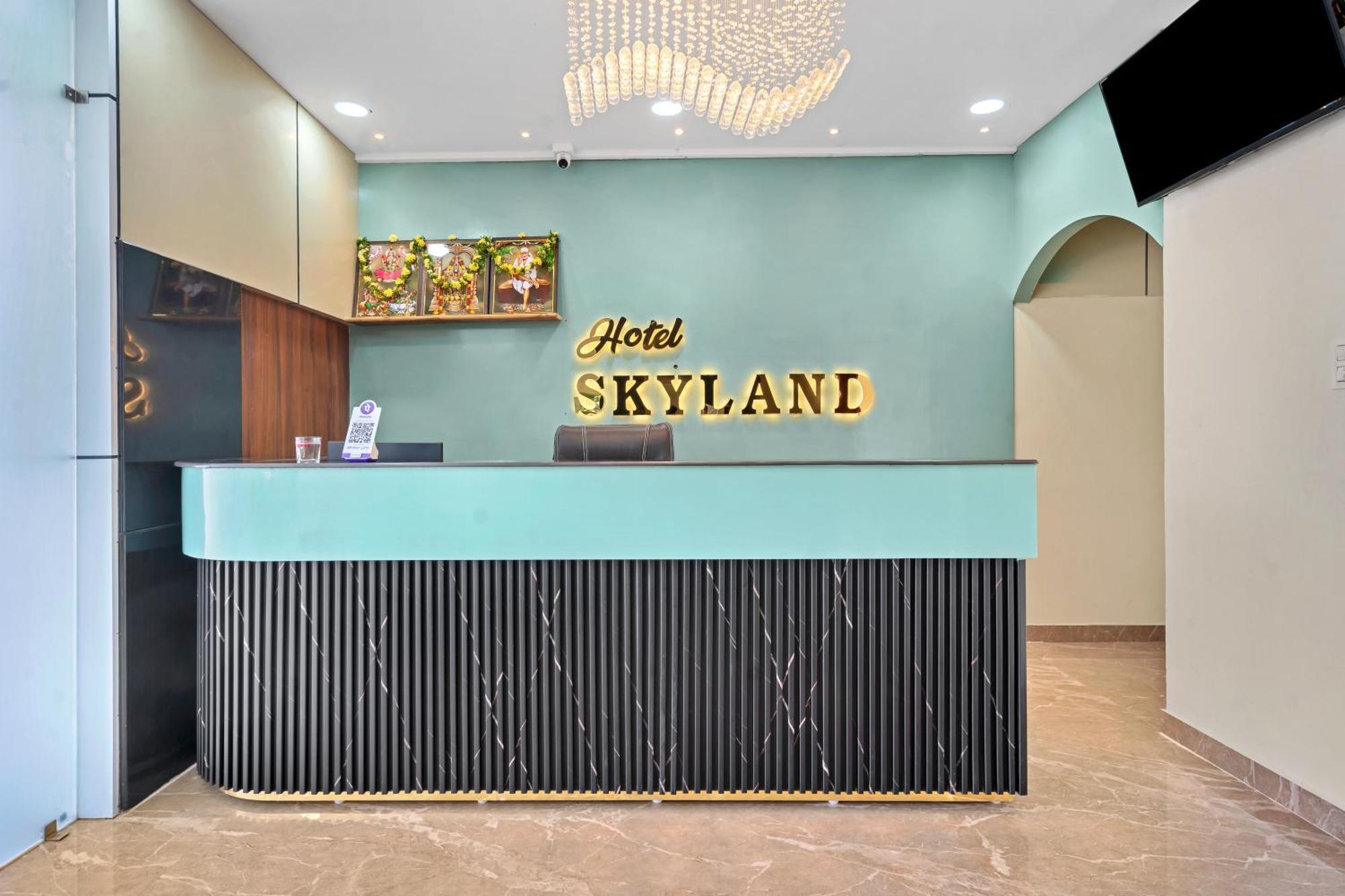 Hotel Sky Land Khammam Экстерьер фото